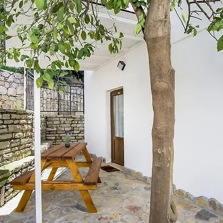 公寓 Cozy And Central With Shared Pool Near Beach In 博德鲁姆
